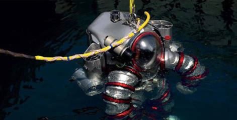 潜科技 | 带推进器的“钢铁侠”潜水服 海洋探索的革命性装备